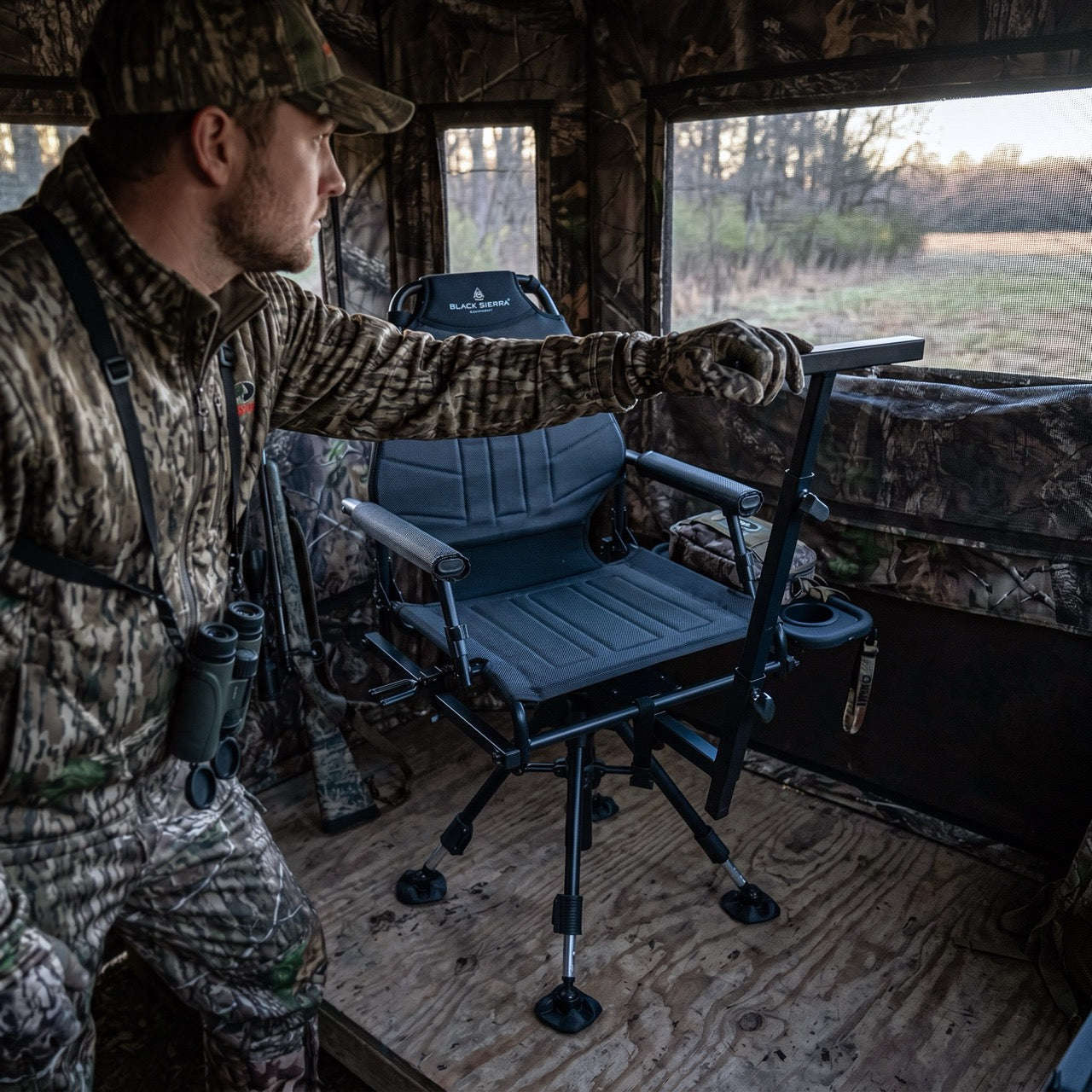 Hi-Line Fully Loaded Swivel Blind Chair